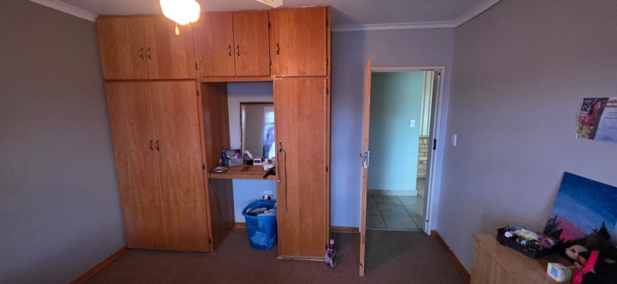 4 Bedroom Property for Sale in Miederpark North West